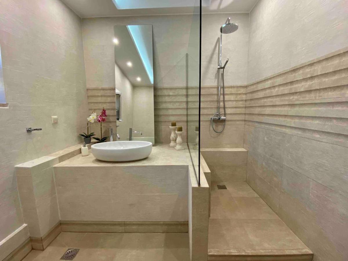 Magnificent, Authentic Private Villa And The Guest House Kardhamili Bagian luar foto