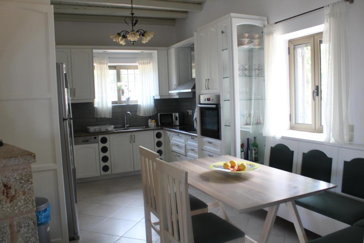 Magnificent, Authentic Private Villa And The Guest House Kardhamili Bagian luar foto